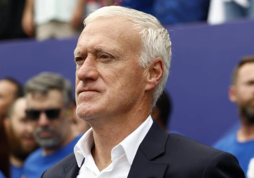 Tragiczne wieści dla selekcjonera Francuzów! Musiał pilnie opuścić MŚ