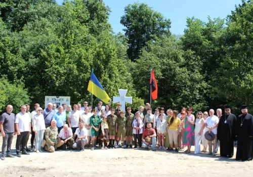 Pomnik na miejscu masakry Polaków. Dowódca UPA uhonorowany na Wołyniu
