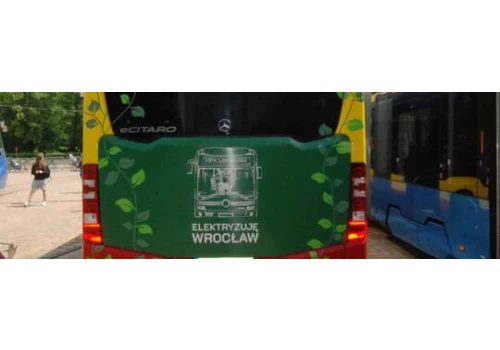 Pierwsze elektryczne Mercedesy eCitaro dotarły do Wrocławia. MPK zamówiło kolejne 20 autobusów