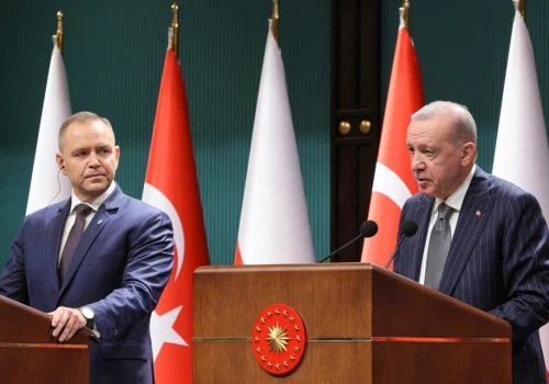 Nawrocki spotkał się z Erdoganem. O czym rozmawiali?