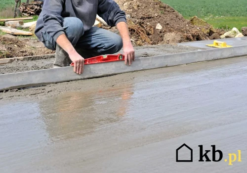 Ile waży metr sześcienny betonu? I co oznaczają B20, C25 czy C30?