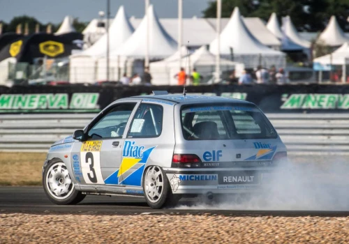 Renault szykuje wielkie święto legend. Clio Williams, R5 Turbo 3E, 4CV, Dauphine i Avantime w jednym miejscu
