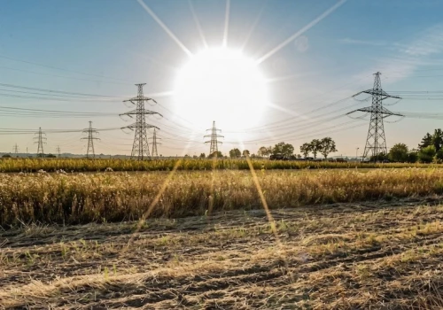 Upały przepalają sieci. Zmiany w globalnym popycie na energię