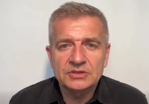 Czołowy polityk KO tłumaczy się ze zdjęcia z Kacprzykiem. „Nie znam go zbyt dobrze”