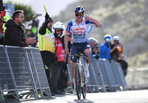 Ralph Denk o podziale ról na Tour de France 2026: „Remco nadal jest liderem”
