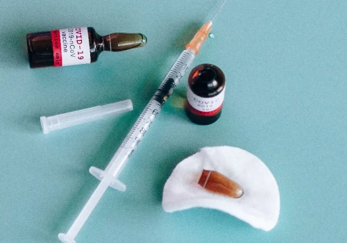 Uniwersytet Medyczny we Wrocławiu i AstraZeneca łączą siły. Podpisano umowę o współpracy naukowej i edukacyjnej