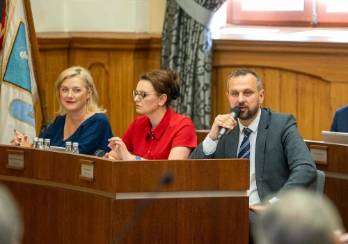 Prezydent Robert Szewczyk z wotum zaufania i absolutorium