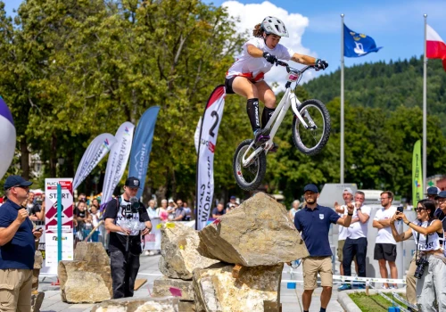 Puchar Świata w trialu rowerowym w Rzeszowie. Ekstremalne emocje i czołówka na starcie