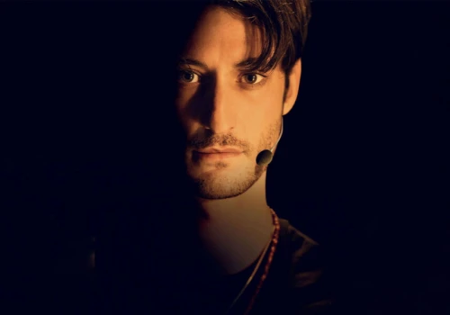 GURU . Inspiracja czy manipulacja?