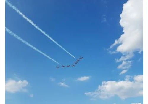 Airshow nad Wisłą budzi emocje. Mieszkańcy pytają o bilety i zamknięte bulwary