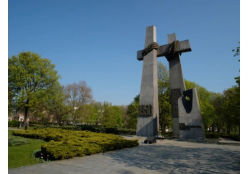 „Poznańskie Krzyże” symbolem pamięci o Czerwcu ’56 i drodze do wolności (wideo)