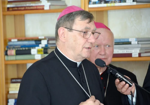 Zwrot w hierarchii Kościoła. Bp Krzysztof Chudzio decyzją papieża w diecezji rzeszowskiej
