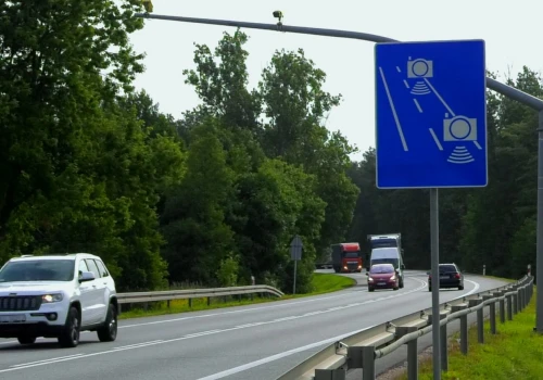OPP rejestruje wykroczenia niemal co minutę. Z tym trikiem kierowcy są spokojniejsi