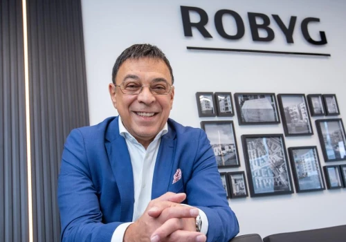 Meksykańska ekspansja krakowskiej spółki, cena akcji Robyga w IPO i najtańsze kierunki wakacyjne (Najważniejsze informacje dnia)