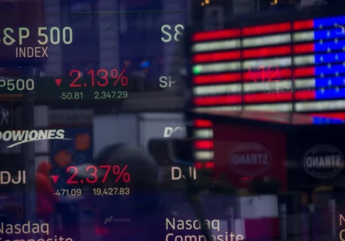 S&P500 i Nasdaq Composite spadły trzecią sesję z rzędu przez spółki IT i energii