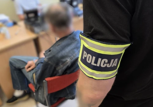 58-latek ostrzelał przystanek autobusowy w Olsztynie