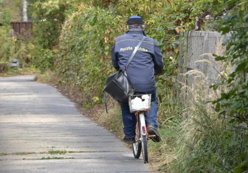 Kurierzy Poczty na rowerach wodorowych od Groclinu