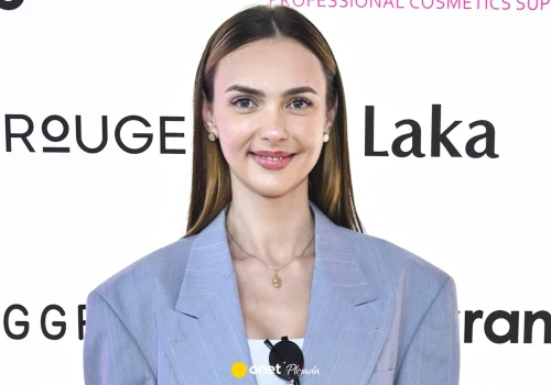 Marcela Leszczak chwali się wyrzeźbionym brzuchem. Ma dla fanów prezent