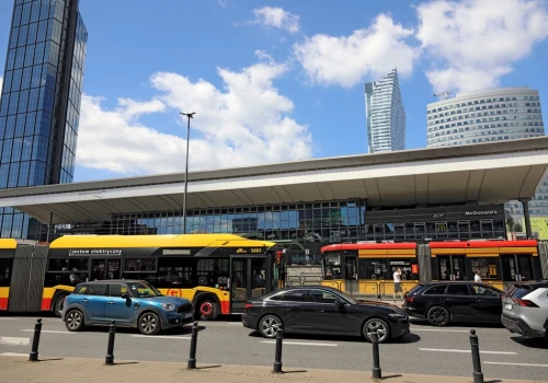 Warszawa w spalinach. Sprawdzili 80 punktów w całym mieście