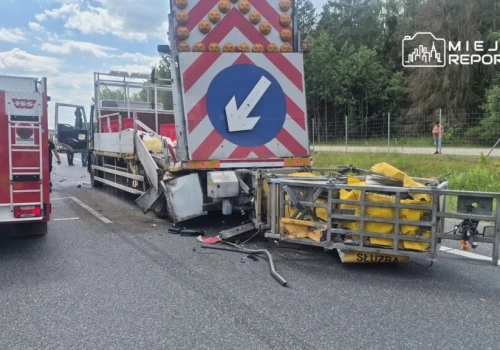 Ciężarówką wjechał w auto drogowców. Jedna osoba ranna