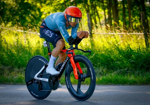 Mistrzostwa Polski 2026: Michał Kwiatkowski ponownie na tronie w jeździe na czas!