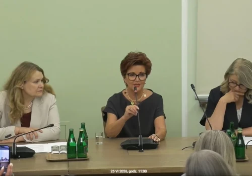 Sejm, Rak Stop: „Największą chorobą śmiertelną jest brak troski o ludzi”. Jolanta Kwaśniewska o godności pacjentów i zmianach w szpitalach