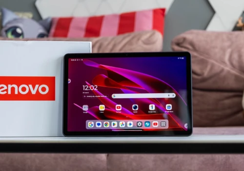 Recenzja Lenovo ThinkTab X11 Gen 1. To tablet z wymienną baterią