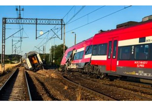 Zderzenie dwóch pociągów pod Białośliwiem. 11 osób poszkodowanych
