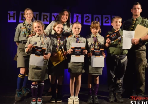 „Henryki” rozdane w Siedlcach. Harcerze podsumowali rok i nagrodzili tych, którzy wychowują kolejne pokolenia