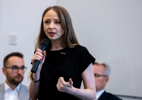 W ten weekend sklepy skrócą pracę? Wszystko przez upał