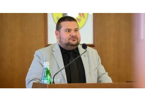 Dyrektor szpitala w Inowrocławiu z wnioskiem o obniżenie swojej pensji