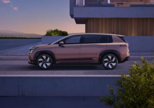 Rekordowy bagażnik i wielka bateria. Elektryczna Škoda Peaq rzuca wyzwanie dużym SUV-om