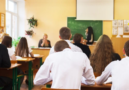 Nauczycielka: Afera o czerwone paski to absurd. Pozwólmy dzieciom na dumę