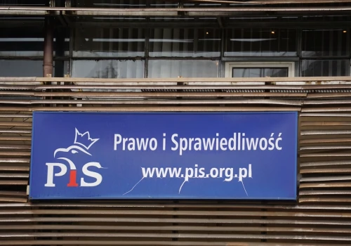 Trzech polityków PiS zwróci ukraińskie odznaczenia!