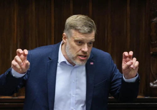 Adrian Zandberg: zamieniliśmy lekarzy w obwoźne firmy. Powinni pracować w jednym etacie