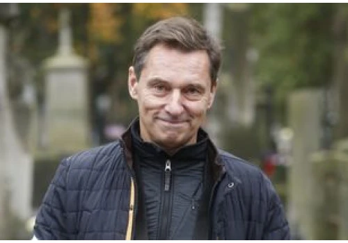 Krzysztof Ziemiec ocalił rodzinę. Po pożarze walczył o życie