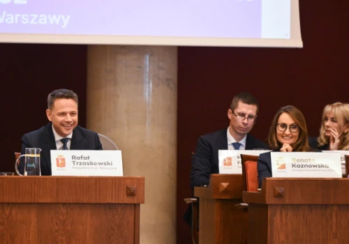 Warszawa/ Jest absolutorium dla prezydenta Rafała Trzaskowskiego. Cieniem kładzie się sprawa afery w Szpitalu Południowym