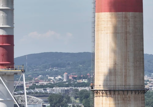 Akcja 260 metrów nad ziemią. Tak ćwiczyli strażacy w Krakowie (Galeria)