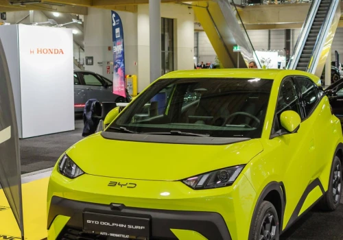 Elektryczny maluch za 20 tys. euro rzuca wyzwanie Volkswagenowi