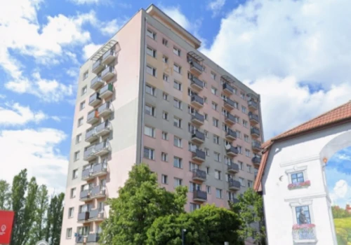 Rozszczelnił gaz w mieszkaniu i groził wysadzeniem bloku. W budynku było ponad 100 osób