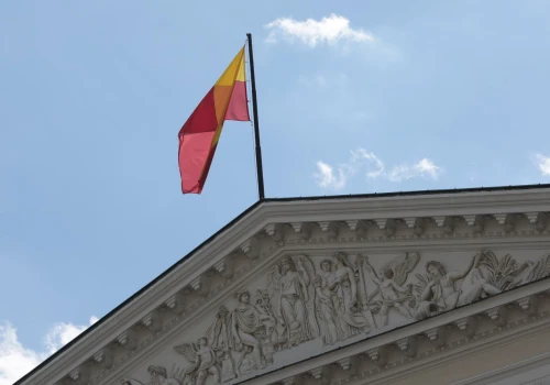 Napisał skargę do stołecznego ratusza, potem stracił pracę. Urzędnicy: Ochrona nie jest bezwzględna