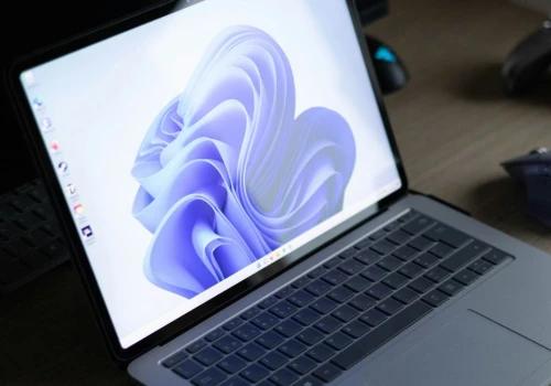 Windows 11 działa dobrze przy 8 GB RAM. Microsoft zmienia zdanie