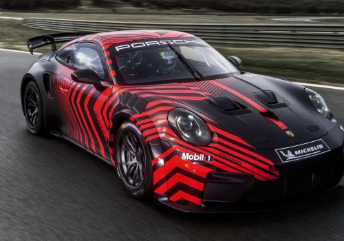 Żegnaj Cayman, witaj Porsche 911 GT4 R