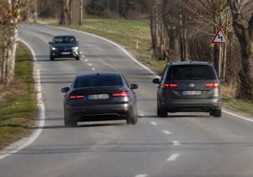 Wyprzedzanie powinno być zakazane. Ten weekend ujawnił zbyt wiele