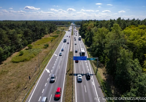 Ruszyły wakacyjne wyjazdy nad morze. Kierowcy muszą uważać na korki i utrudnienia