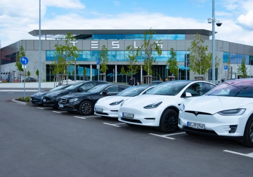 Gigafabryka Tesli rekrutuje. Do zapełnienia 1000 miejsc pracy