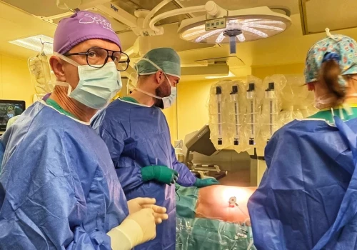 Lekarze z całej Polski przyjeżdżają do Siedlec. Tutaj uczą się operacji z wykorzystaniem robota