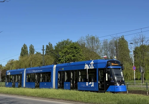 Wielkie zmiany w komunikacji miejskiej w Krakowie. Mniej kursów autobusów i tramwajów