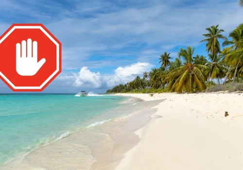 Miliony turystów zbierają na plaży te niepozorne pamiątki. Niewielu wie, że grożą za to wysokie kary