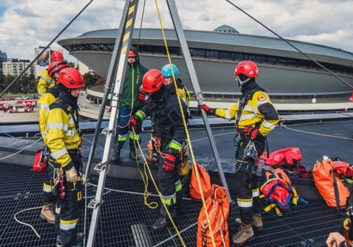 Strażacka centrala na zakupach. Ratownicy wysokościowi dostaną nowe wyposażenie